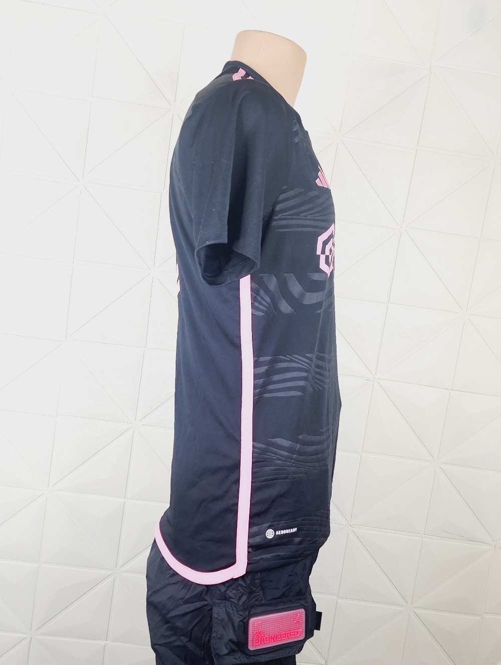 Adidas #10 Messi Inter Miami Black & Pink Home Jersey - Picture 3 of 8